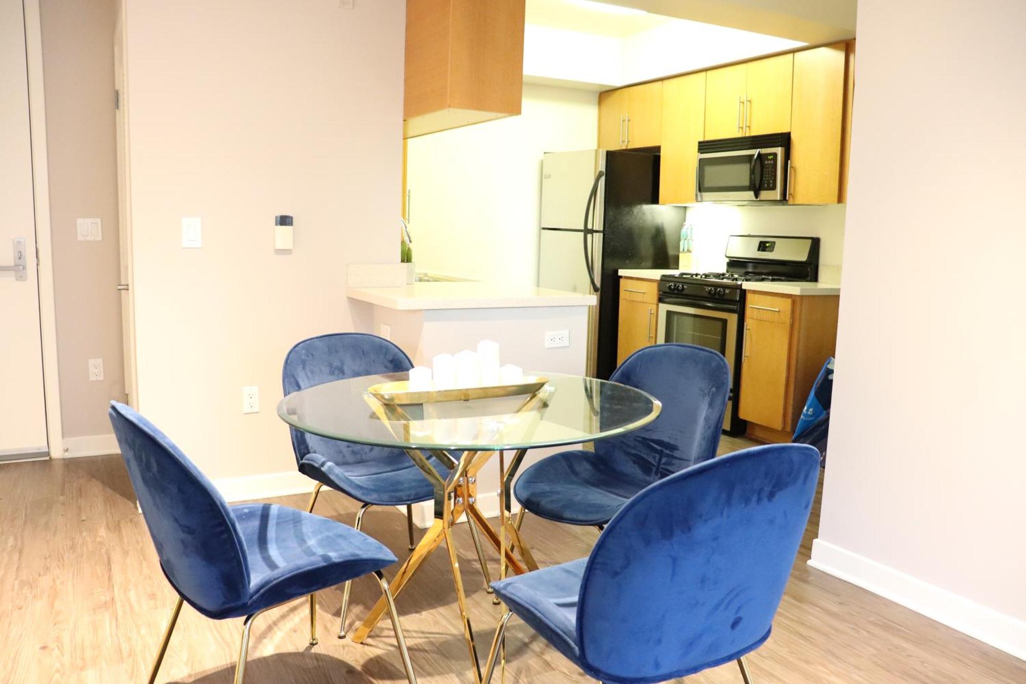 Heart Of Santa Monica 2 Bedroom 2 Bath Appartamento