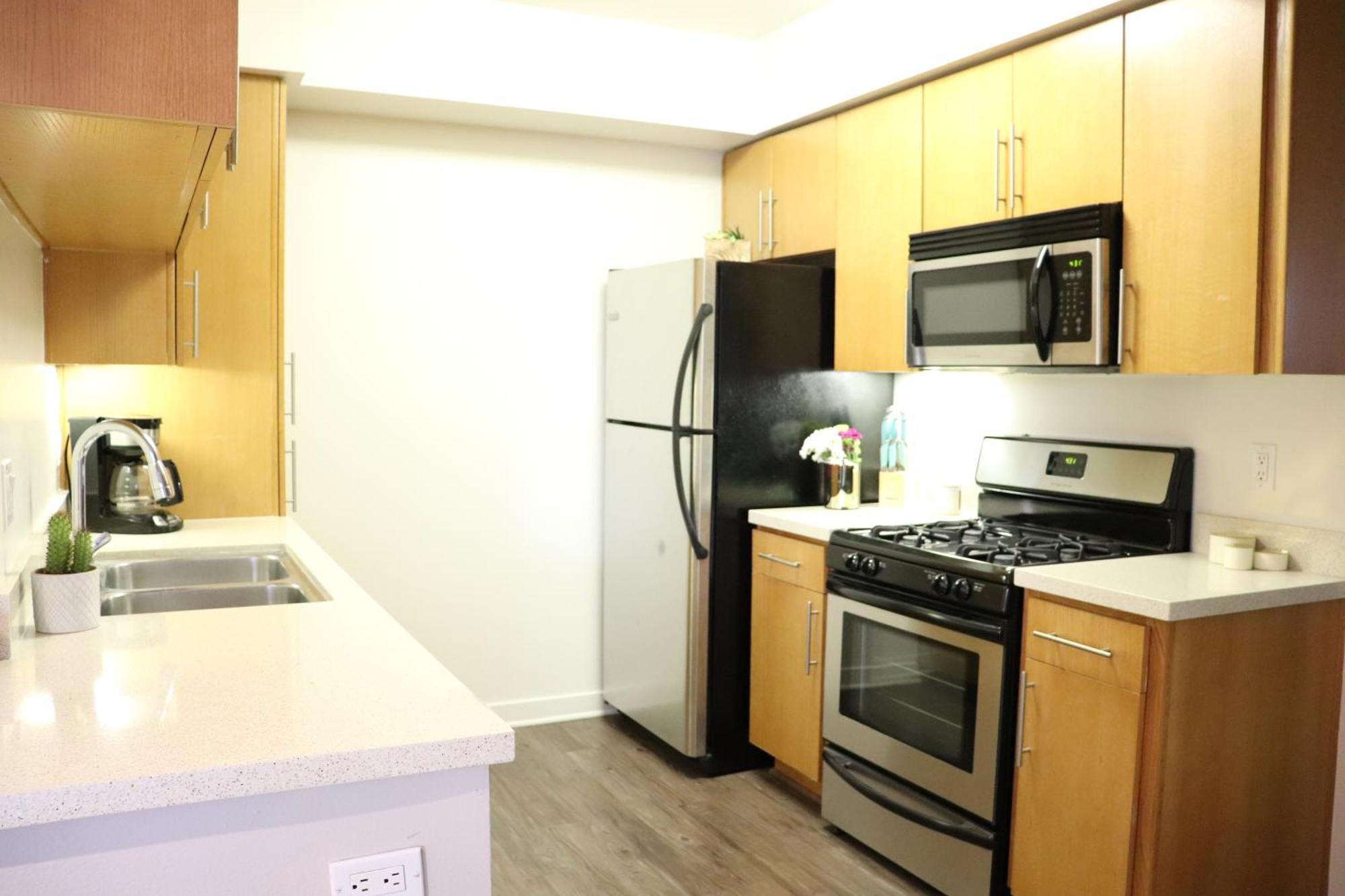 Heart Of Santa Monica 2 Bedroom 2 Bath Appartamento